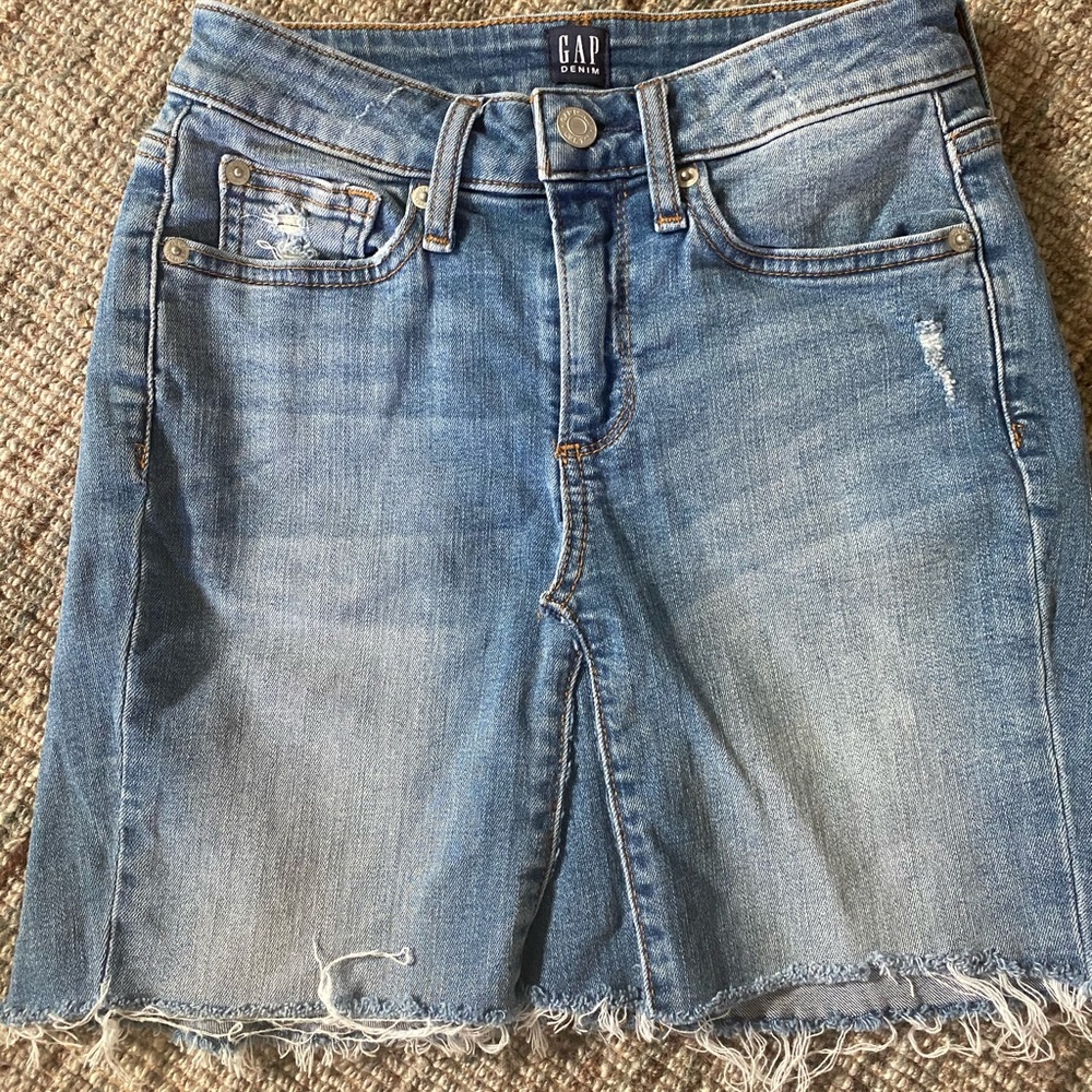 Gap Denim distressed skirt. Size is 25R.